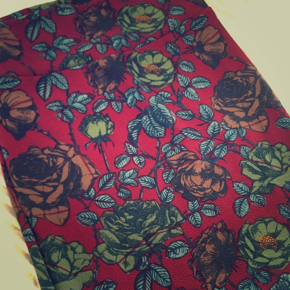 Lularoe floral Cassie skirt